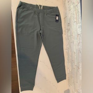 Olive color no longer available on TravisMathew.